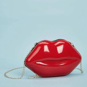 Vegan patent leather lips novelty crossbody bag gold chain red
